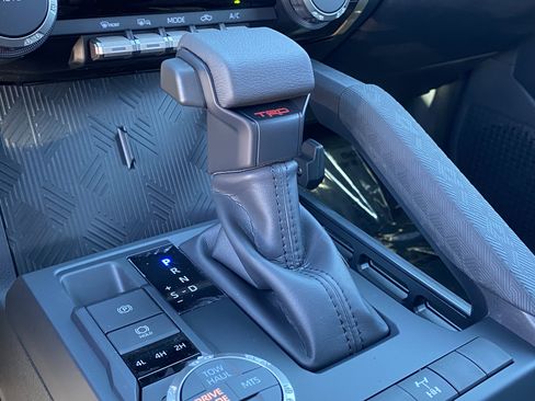 New 2025 Toyota Tacoma TRD Off-Road image 18