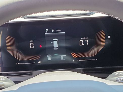 New 2027 Kia Carnival FWD image 32
