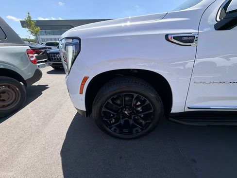 New 2026 GMC Yukon XL Elevation AWD/4WD image 10