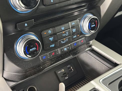 Used 2015 Ford F150 Lariat w/ Equipment Group 502A Luxury image 21