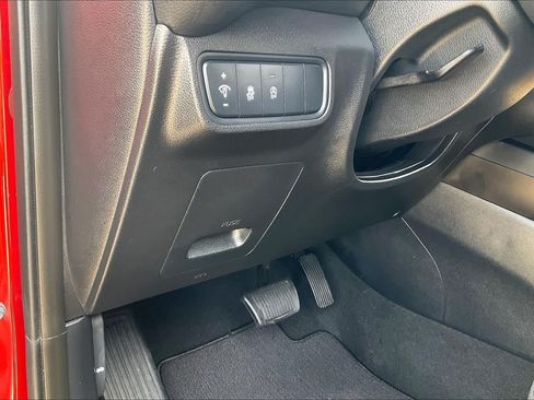 Used 2024 Kia Soul LX w/ Option Group 015 FWD image 35