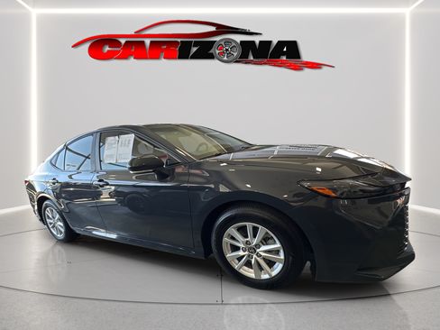 Used 2025 Toyota Camry LE FWD image 4