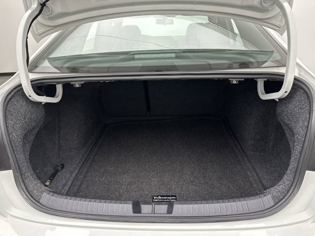 Used 2019 Volkswagen Jetta R-Line FWD image 23