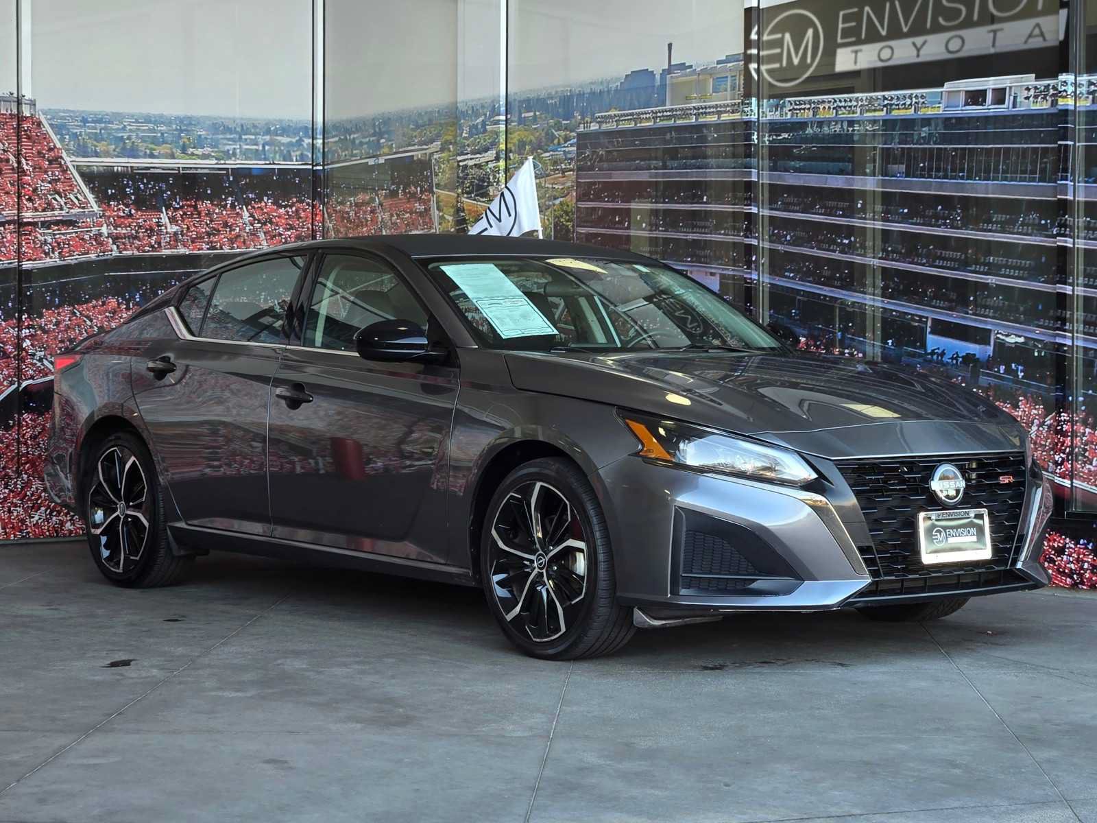 Used 2024 Nissan Altima 2.5 SR FWD image 1