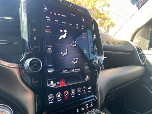 Used 2020 RAM 1500 Laramie image 15