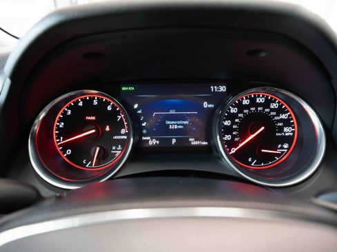 Used 2019 Toyota Camry XSE FWD image 16