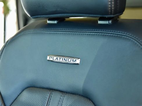 Used 2020 Ford Expedition Platinum AWD/4WD image 21