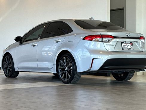 Used 2023 Toyota Corolla LE w/ Carpet Mat Package (TMS) FWD image 6
