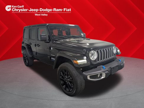 Used 2024 Jeep Wrangler Unlimited Sahara AWD/4WD image 1