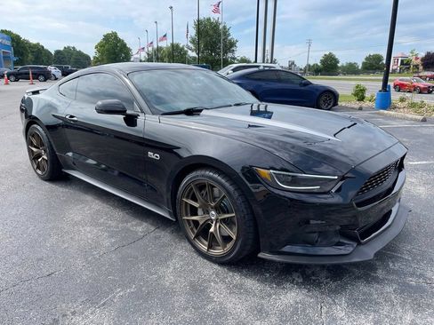 Used 2016 Ford Mustang GT Premium w/ Equipment Group 401A RWD image 2