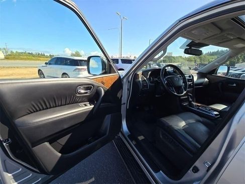 Used 2021 Nissan Armada SL w/ Captain's Chairs Package image 13