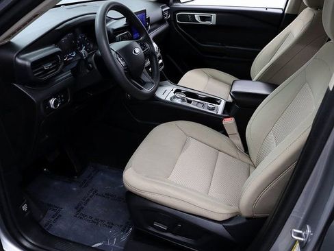 Used 2023 Ford Explorer 4WD image 10