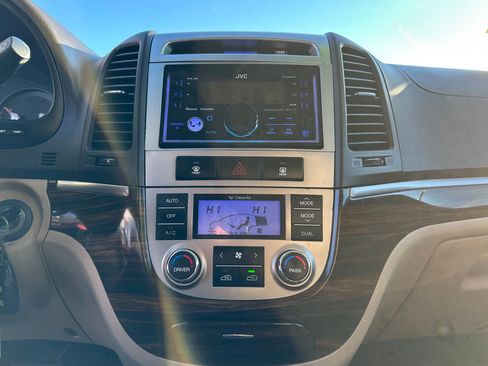 Used 2012 Hyundai Santa Fe Limited image 21