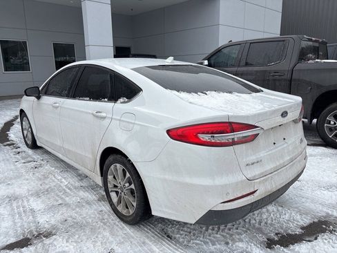 Used 2020 Ford Fusion SE image 4