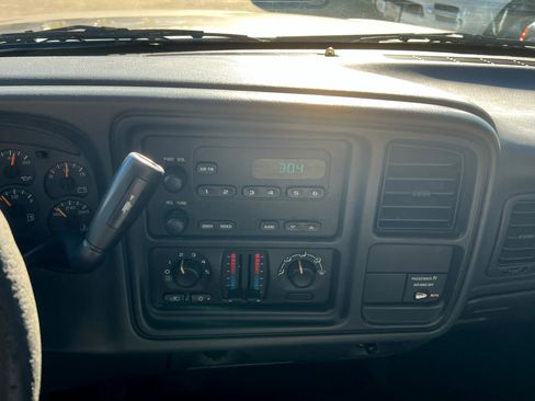 Used 2003 GMC Sierra 1500 W/T image 25