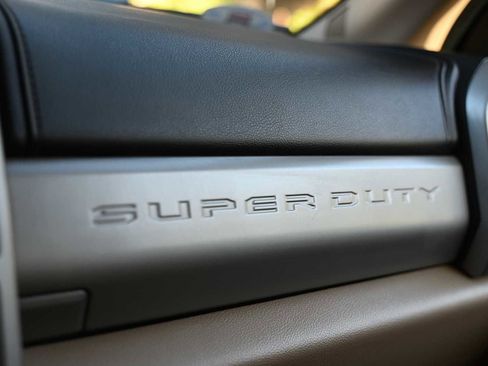 Used 2017 Ford F450 Lariat w/ Tow Technology Bundle image 15