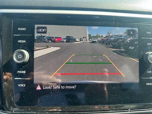 Used 2023 Volkswagen Atlas SEL Premium AWD/4WD image 17