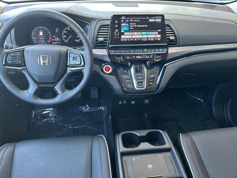 Used 2026 Honda Odyssey Elite image 9