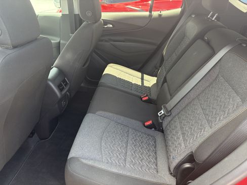 Used 2023 Chevrolet Equinox LT FWD image 17
