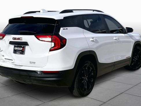 Used 2022 GMC Terrain SLE w/ Elevation Edition image 12