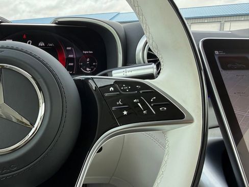 Used 2026 Mercedes-Benz Maybach SL 680 image 19