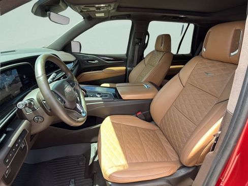 Used 2021 Cadillac Escalade Premium Luxury AWD/4WD image 20