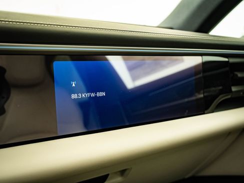 New 2026 Porsche Macan 4 Electric AWD/4WD image 37