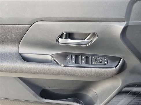 Used 2026 Nissan Kicks SV w/ Illumination Package image 16