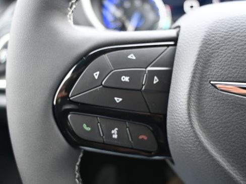 New 2026 Chrysler Pacifica Select image 9