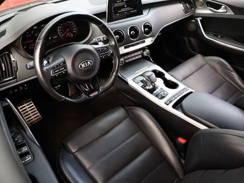 Used 2019 Kia Stinger GT2 image 6