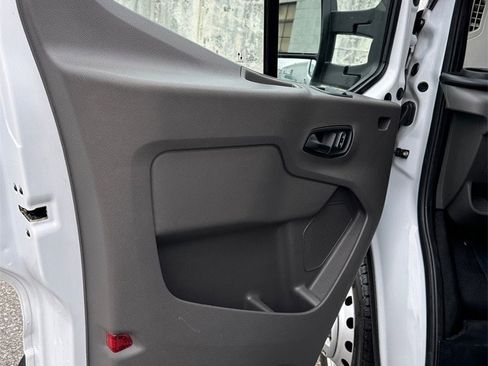Used 2022 Ford Transit 350 image 8