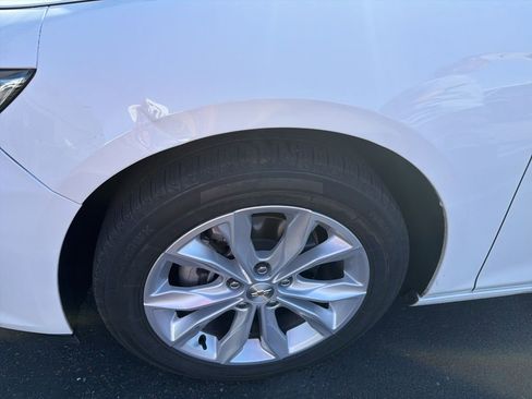 Used 2025 Chevrolet Malibu LT image 12