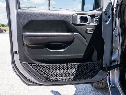 Used 2018 Jeep Wrangler Unlimited Sport S AWD/4WD image 10