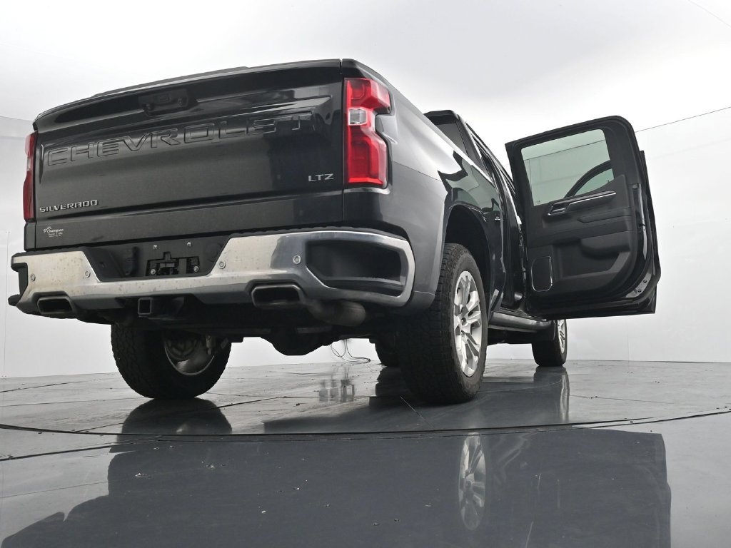 Used 2023 Chevrolet Silverado 1500 LTZ AWD/4WD image 30