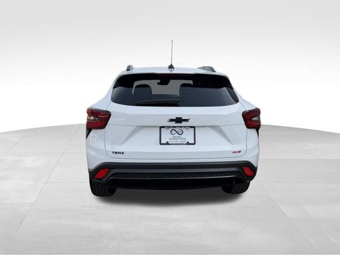 Used 2025 Chevrolet Trax RS w/ Driver Confidence Package FWD image 6