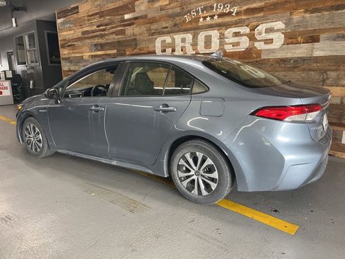 Used 2021 Toyota Corolla LE FWD image 7