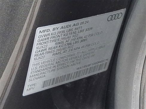 Certified 2025 Audi Q8 Premium Plus image 28