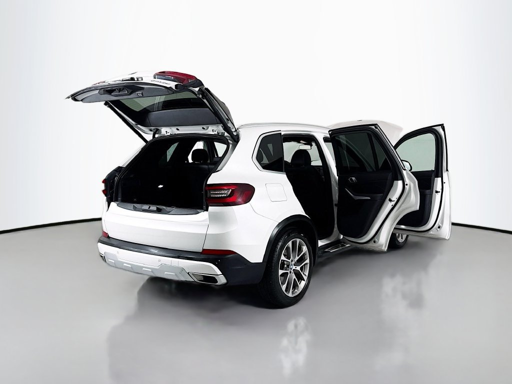 Used 2023 BMW X5 xDrive40i w/ Premium Package AWD/4WD image 26