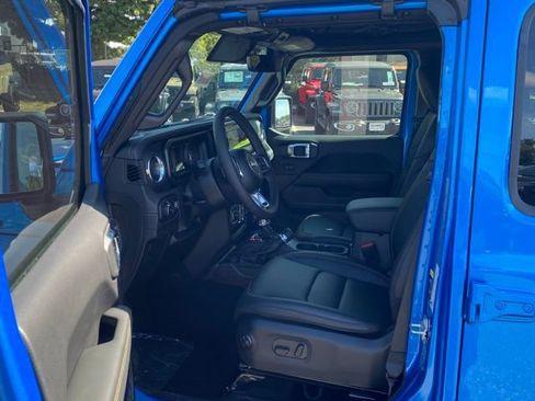 New 2025 Jeep Wrangler Sahara image 15