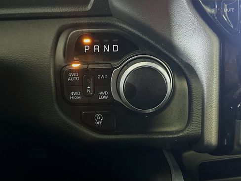 Used 2023 RAM 1500 Big Horn AWD/4WD image 24