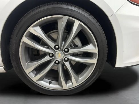 Used 2022 Chevrolet Malibu LT FWD image 24