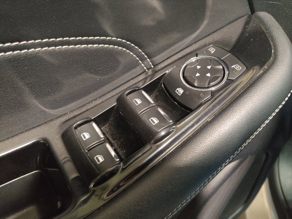 Used 2019 Ford Edge Titanium FWD image 27