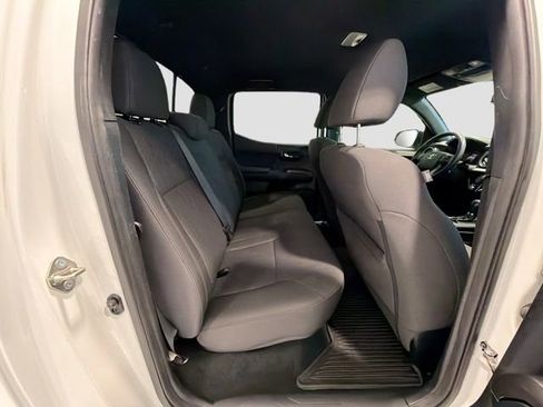 Used 2017 Toyota Tacoma TRD Sport w/ Tow Package image 21