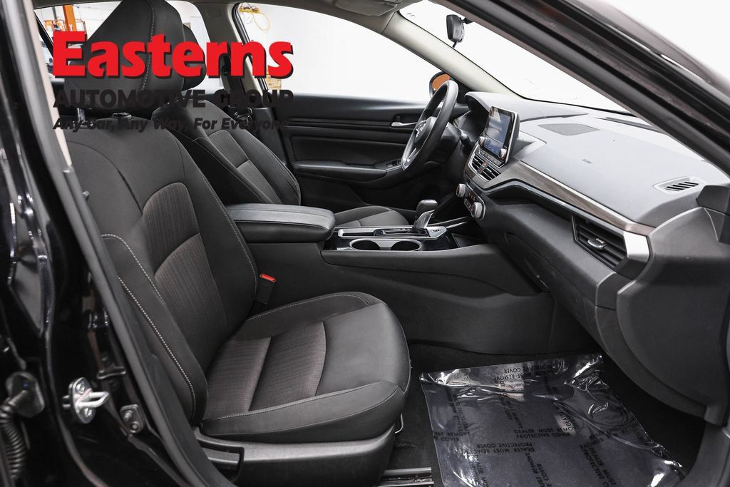 Used 2024 Nissan Altima 2.5 SV FWD image 26