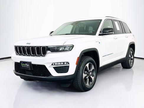 Used 2023 Jeep Grand Cherokee 4WD 4xe w/ Luxury Tech Group II image 3