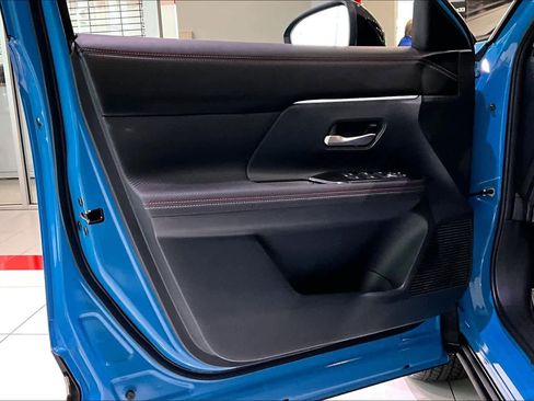 New 2025 Nissan Kicks SR image 16