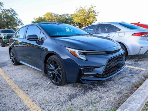 Certified 2026 Toyota Corolla SE w/ SE Premium Package FWD image 6