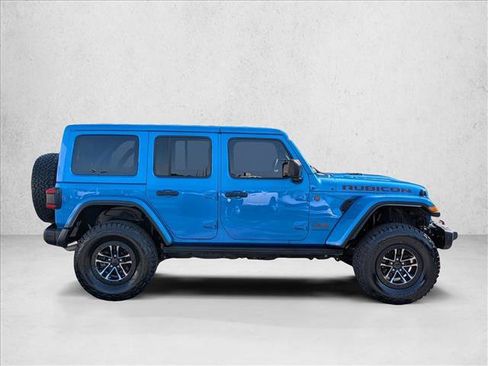 Used 2024 Jeep Wrangler Unlimited Rubicon AWD/4WD image 4