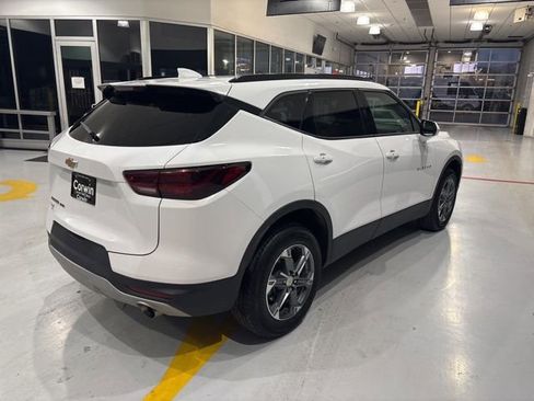 Used 2025 Chevrolet Blazer LT w/ Convenience Package image 8