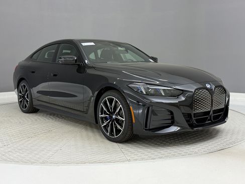 New 2026 BMW i4 eDrive40 w/ M Sport Package RWD image 7